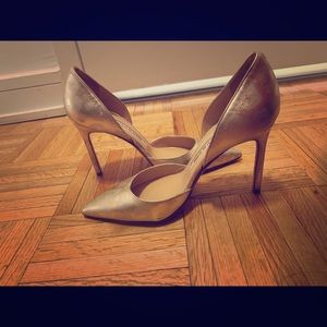 Manolo Blahnik Metallic-printed Leather Pumps